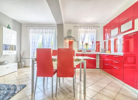 ISZTRIA, MEDULIN - Ház 2 apartmannal, 100 m-re a strandtól - TENGERNÉZET !!