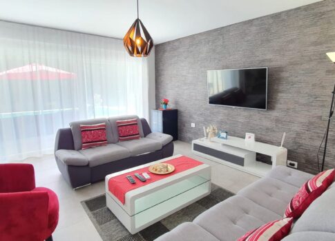 ISZTRIA, ŠIŠAN - Új, modern villa medencével