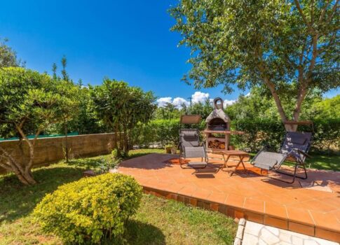 KRK SZIGET, ŠOTOVENTO - Családi ház 3 apartmannal, kilátással a tengerre