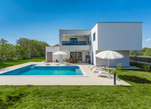 ISZTRIA, PULA - Modern villa medencével