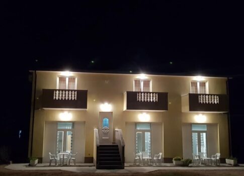 ISZTRIA, UMAG - Apartmanház 3 km-re a tengertől