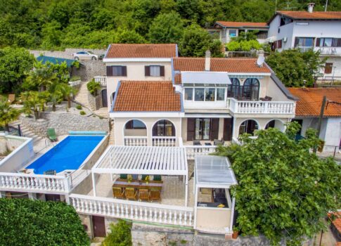 OPATIJA, MATULJI - Villa kilátással a Kvarner-kékre
