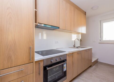 KRK SZIGET, NJIVICE - Apartman a földszinten kerttel