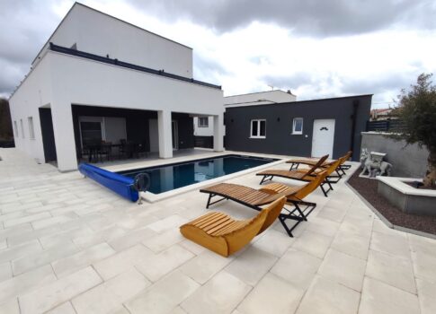 ISZTRIA, VODNJAN - Modern villa 195m2, fűtött medence, szauna, jacuzzi, fényűzően berendezett