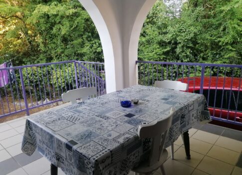 KRK SZIGET, DOBRINJ, HLAPA - két lakásos ház