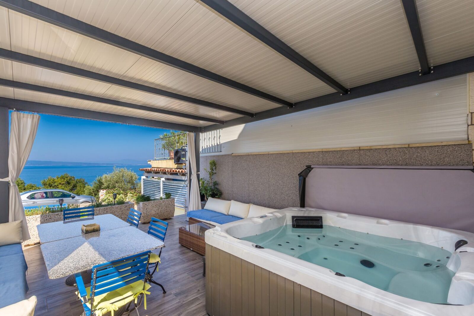 KLENOVICA - Ikerház jacuzzival és kilátással a tengerre