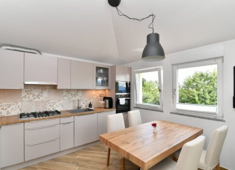 KASTAV - luxus penthouse tengerre néző kilátással