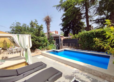 ISZTRIA, MARČANA - Retro kőház sorban