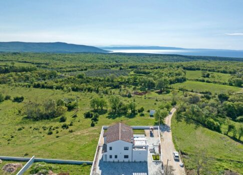 ISZTRIA, MARČANA - Új építésű úszómedencével a tenger közelében