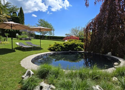 ISZTRIA, PAZIN - Családi ház a természetben, gyönyörűen parkosított kerttel, kilátással a zöld növényzetre