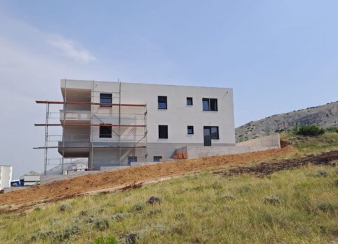 PAG SZIGETE, PAG VÁROSA - Apartman látványos kilátással!