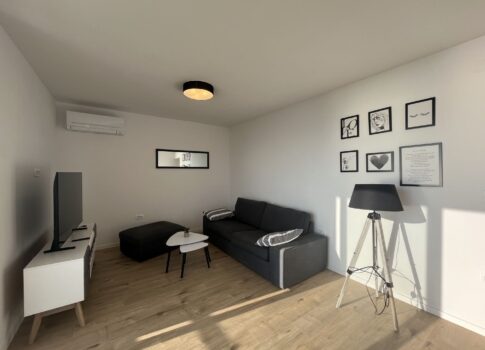 OPATIJA, KÖZPONT - Tengerre néző apartman kiadó