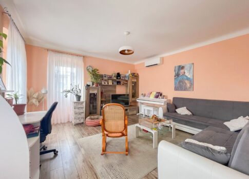 OPATIJA, IKA - kétszobás apartman mindössze 50 méterre a tengertől és a strandoktól, idilli helyen
