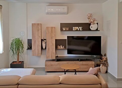 ISZTRIA, ŽMINJ - Kényelmes apartman egy épület földszintjén