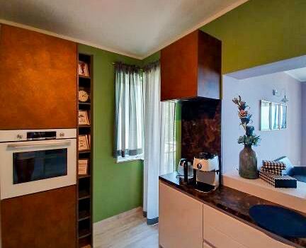 OPATIJA, KÖZPONT - vonzó apartman tengerre néző kilátással, kerttel és külön bejárattal