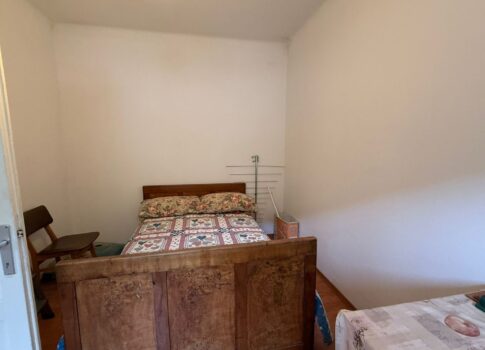 ISZTRIA, RAŠA - Első emeleti apartman kerttel