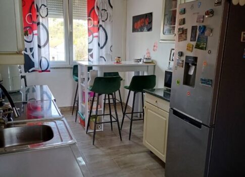 RIJEKA, HOSTI - 3BR+LR tengerre néző kilátással