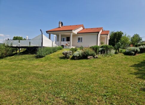 ISZTRIA, MOTOVUN - Egyszintes ház kényelmes telken