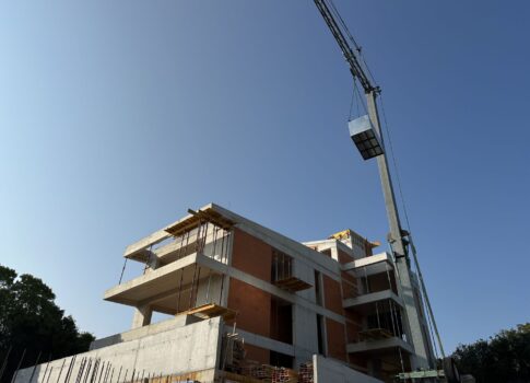 PETRČANE - Luxus kétszobás apartman 118m² - kerttel!