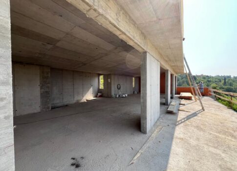 ISZTRIA, KRASICA - modern, különálló villa medencével, panorámás kilátással és garázzsal