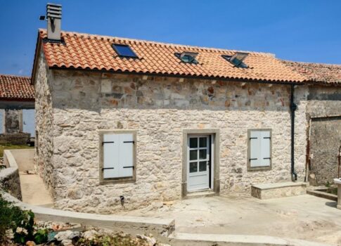 ISZTRIA, SKITAČA - Autentikus isztriai kőház