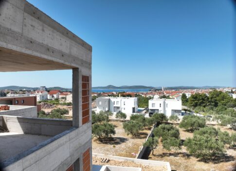ŠIBENIK, VODICE – Penthouse panorámás tengerre néző kilátással, szabadságot és fényt lélegző luxus