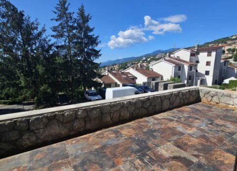 OPATIJA, VOLOSKO - 108 m2-es apartman, nappali + 3 hálószoba, földszint, tenger közelében