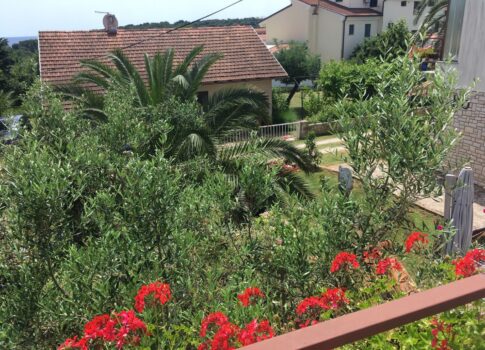 ISZTRIA, PREMANTURA - Teraszos apartman 500 méterre a tengertől!