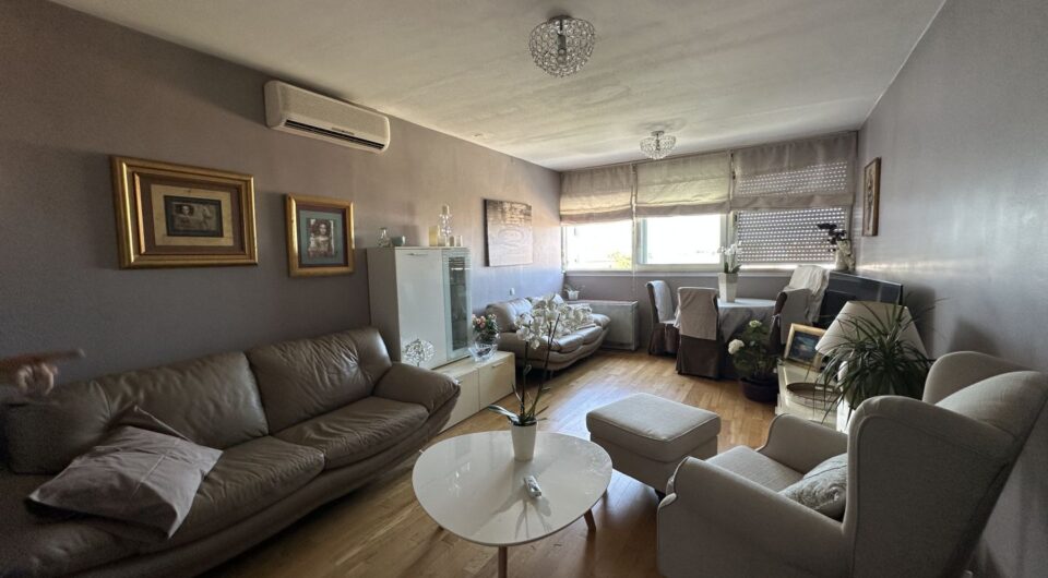 ZADAR, BULEVAR - Bútorozott kétszobás apartman, Nagyszerű helyen!