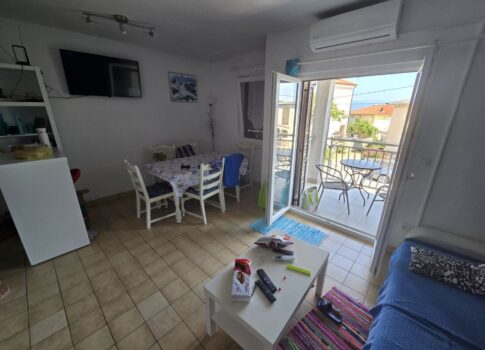 NOVI VINODOLSKI - 50 m2-es apartman, 300 méterre a tengertől