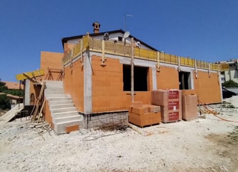 ISZTRIA, PULA - 92m2-es apartman csendes helyen!