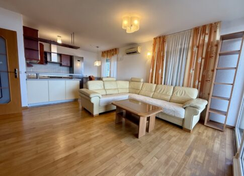 VIŠKOVO, MARINIĆI - 2 HÁLÓSZOBA + NAPPALI, 74 m2 - GARÁZS ÉS KILÁTÁS!