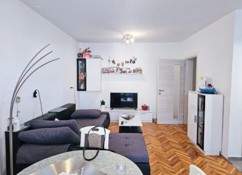 KRK SZIGET, KRK VÁROS - Családi apartman 74 m2, jó helyen