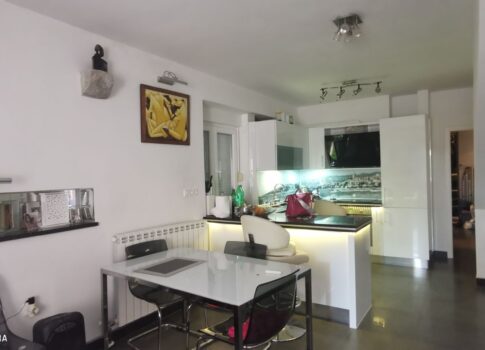 NOVI VINODOLSKI - Ház lenyűgöző kerttel, mindössze 150 méterre a tengertől