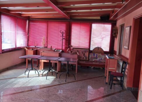 VIŠKOVO - üzlethelyiségek, kávézó, pizzéria, étterem