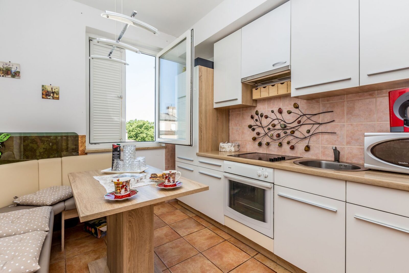 KRK SZIGET, NJIVICE - Két apartman tengerre néző kilátással