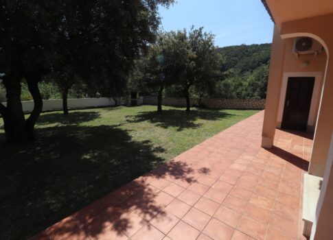 RAB SZIGET, SUPETARSKA DRAGA - Apartmanház remek helyen