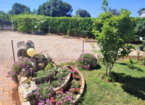 ISZTRIA, VALBANDON - Apartmanház a tenger közelében, 7 apartmannal és hatalmas kerttel