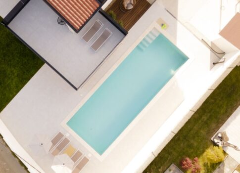 ISZTRIA, ROVINJ - Modern villa medencével