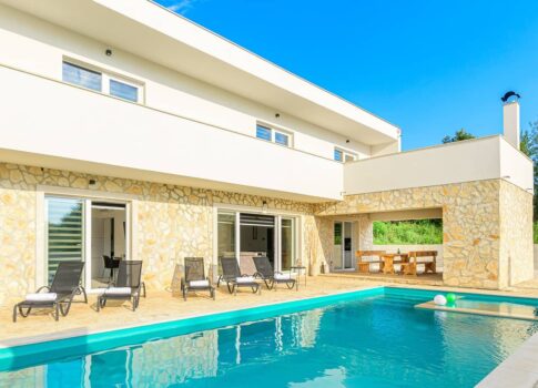 Isztria, JURŠIĆI - Minőségi új épület Juršićiben