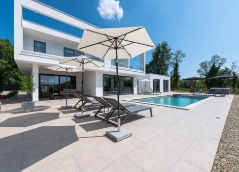 ISZTRIA, LABIN - luxusvilla fűtött medencével és wellness-részleggel Kelet-Isztria szívében