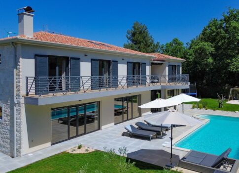 ISZTRIA, POREČ - Luxus villa közel a tengerhez!