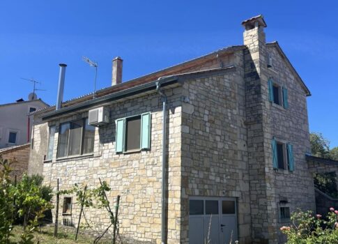 ISZTRIA, VIŠNJAN - Kőház kilátással