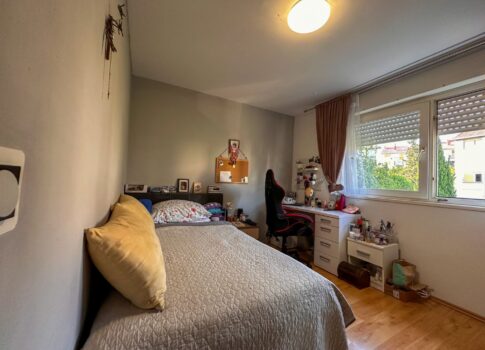 RIJEKA, SRDOČI - 2BR+LR, loggia, kilátással a tengerre