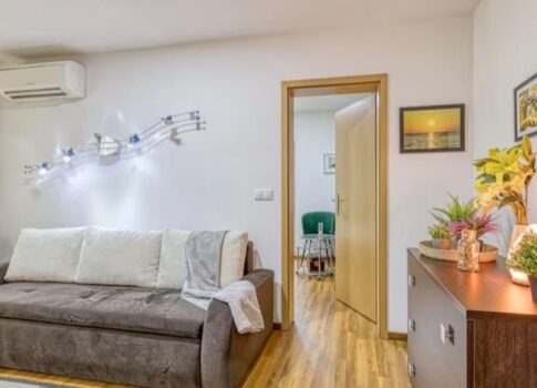 MATULJI, JUŠIĆI - 2 gyönyörűen berendezett apartman