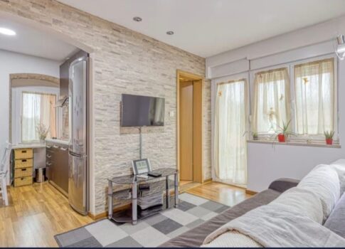 MATULJI, JUŠIĆI - 2 gyönyörűen berendezett apartman