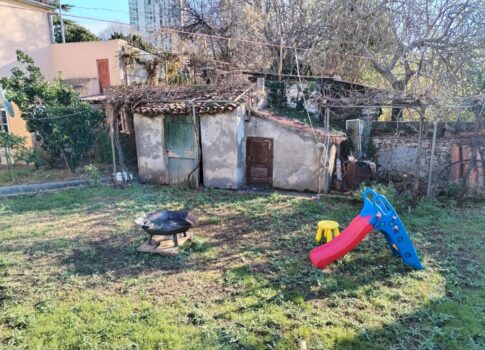 ISZTRIA, PULA - Két apartmanos ház 400 méterre a tengertől!