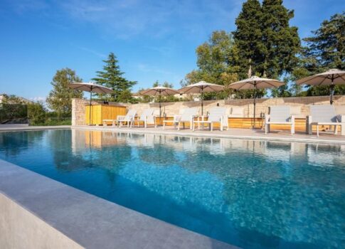 ISZTRIA, BUJE - Modern családi szálloda professzionális étteremmel és panorámás kilátással