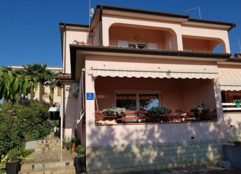 ISZTRIA, POREČ - Gyönyörű ház, közel a strandokhoz és a városhoz