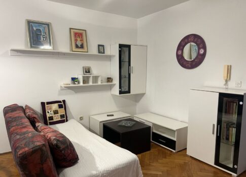 ISZTRIA, POREČ - Teraszos apartman remek helyen! Közel a tengerhez!